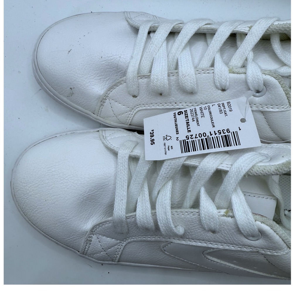 The Children's Place Sneakers White Casual Everyday Shoes Size 6 - Picture 2 of 16